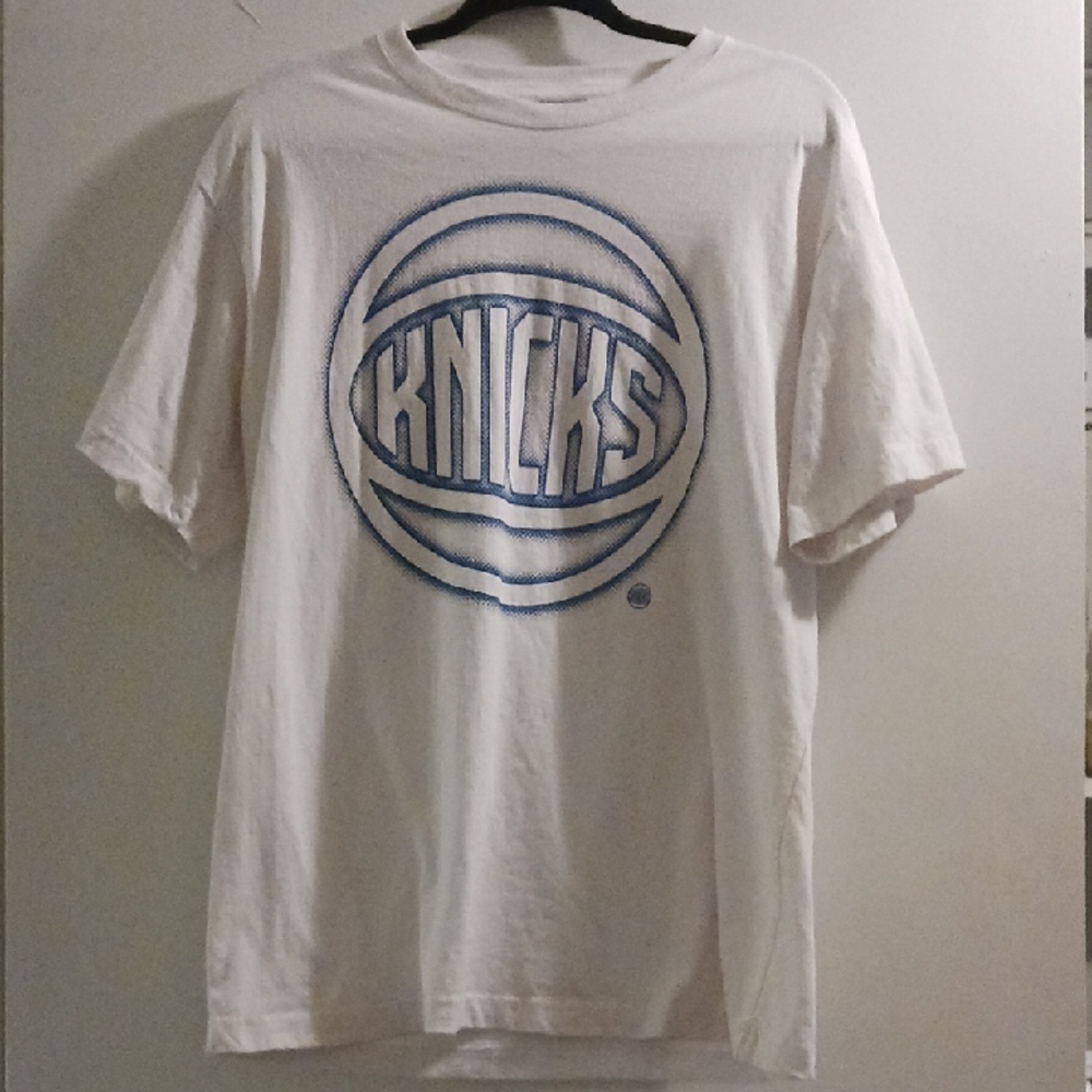 SPECIAL 2/$25 White Knicks Graphic T-Shirt